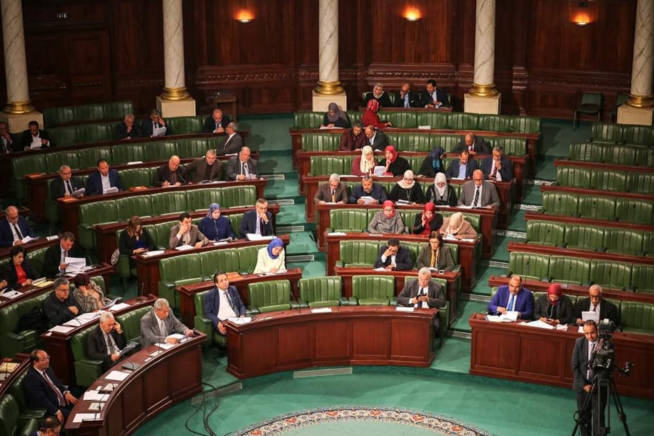 بين الاستهداف وضعف الأداء: دفاعا عن البرلمان التونسي